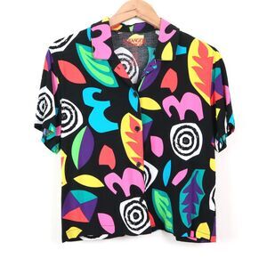 Stranger Things Size M Button-Up Top Short Sleeve 80s Multicolor